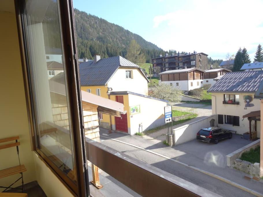 Appartement Au Coeur Du Village Avec Parking Prive Mijoux Kültér fotó